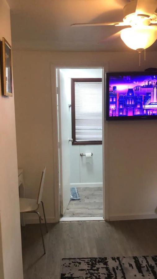 Cozy Room With Private Bathroom นิวยอร์ก ภายนอก รูปภาพ